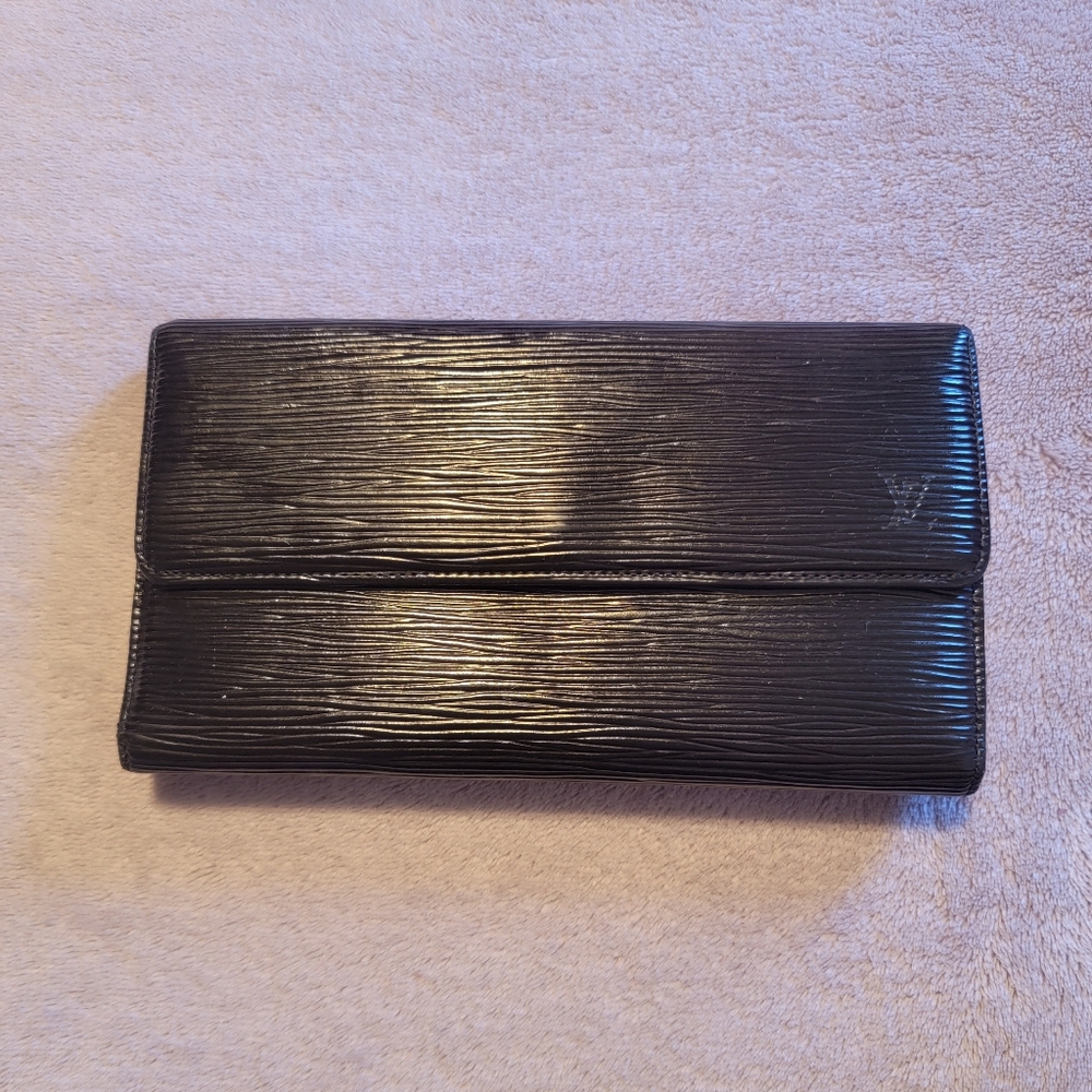 Louis Vuitton Black Epi Leather Porte Tresor International Wallet